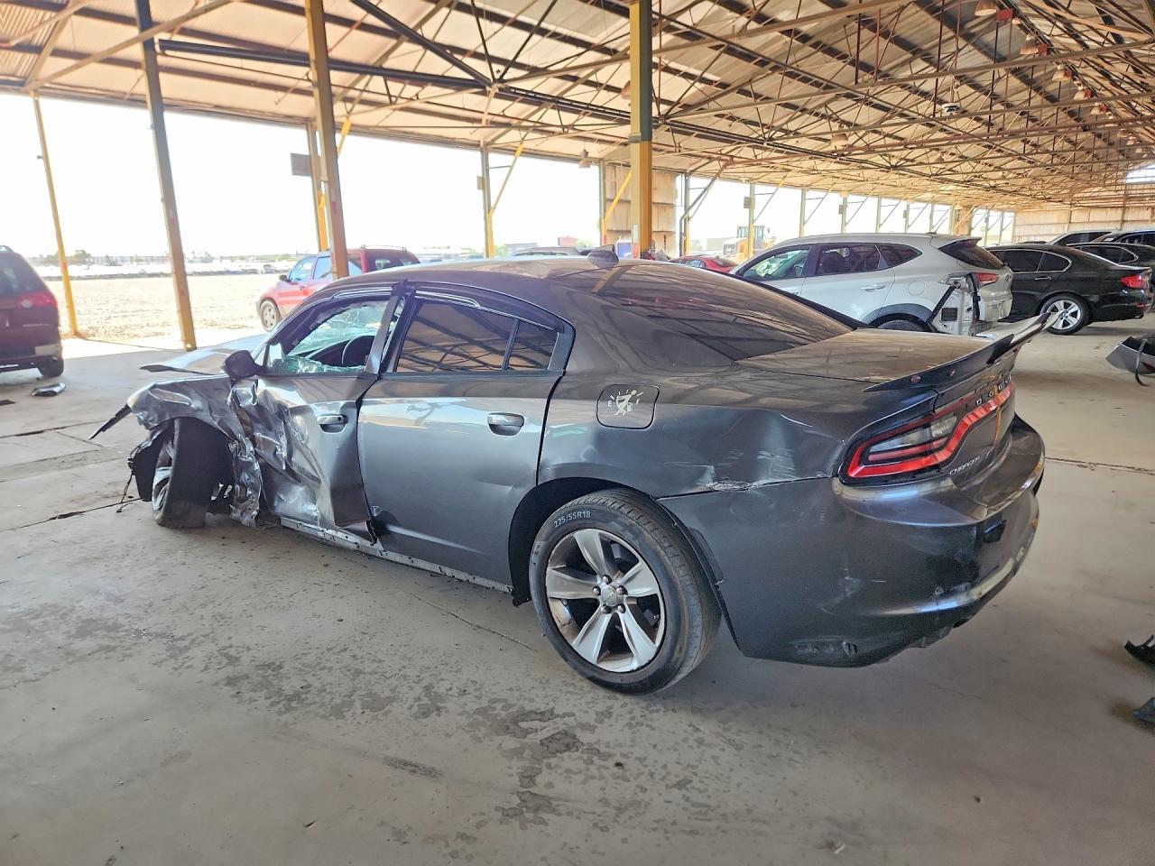 2015 Dodge Charger Sxt - Фото 2