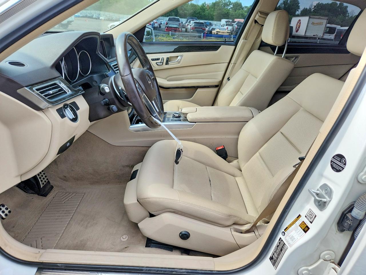 2016 Mercedes-Benz E 350 4Matic - Image 7