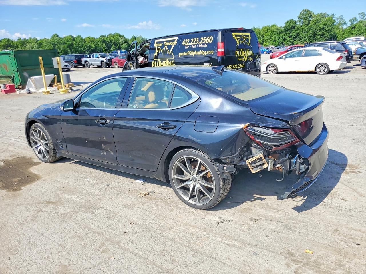 2022 Genesis G70 2.0T - Фото 2