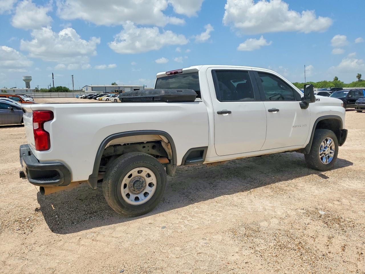 2024 Chevrolet Silverado K2500 Custom - Фото 3