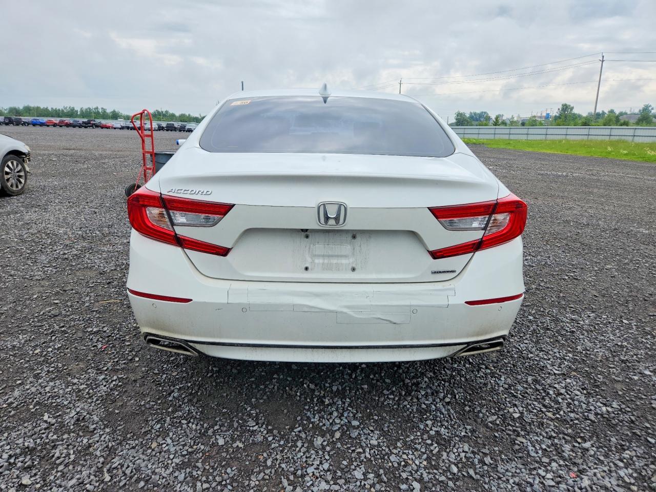 2019 Honda Accord Touring - Image 6