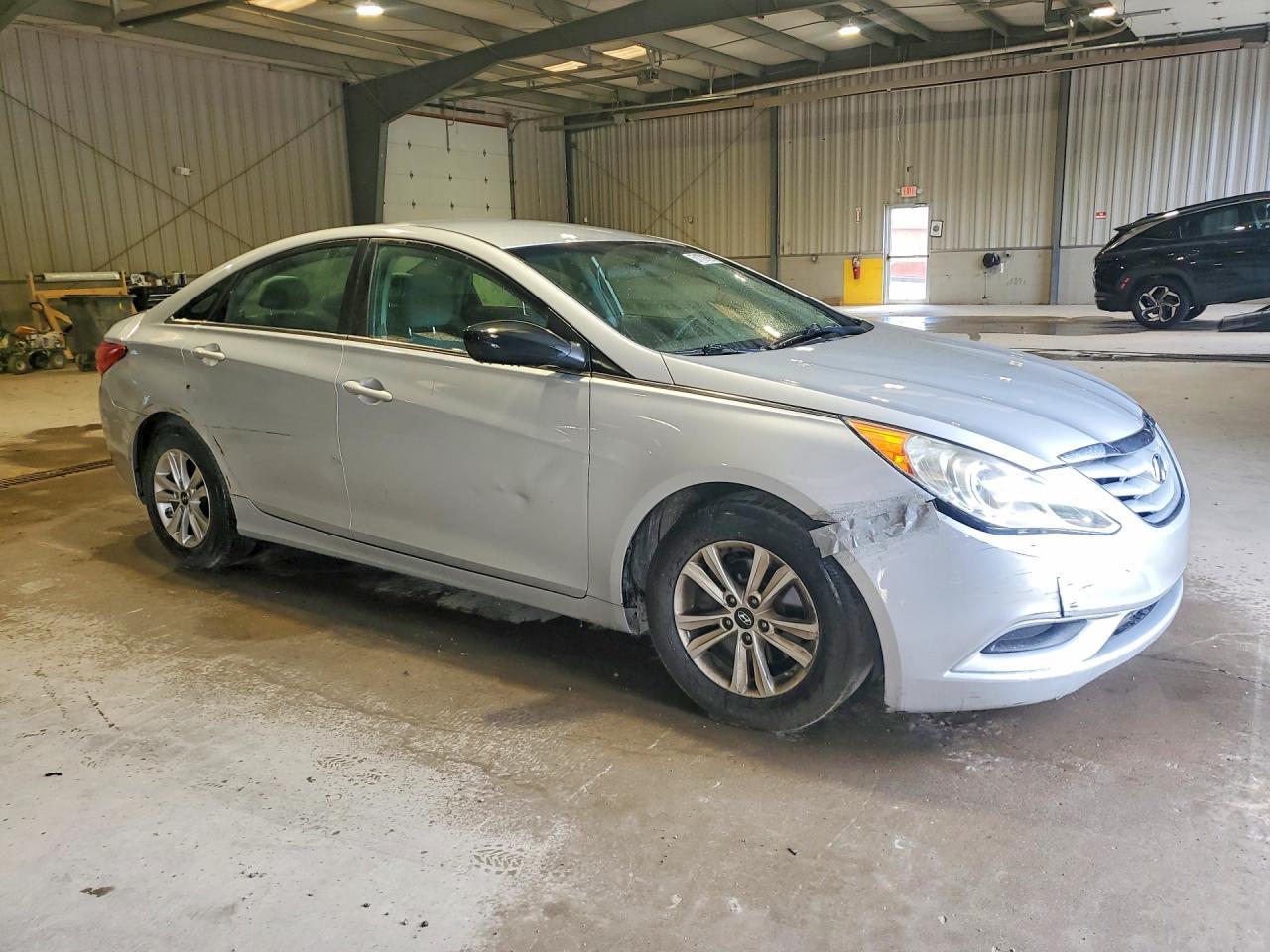 2011 Hyundai Sonata Gls - Image 4
