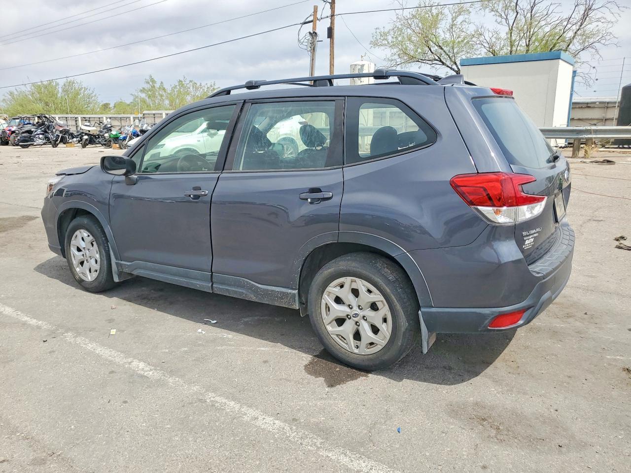 2020 Subaru Forester - Фото 2
