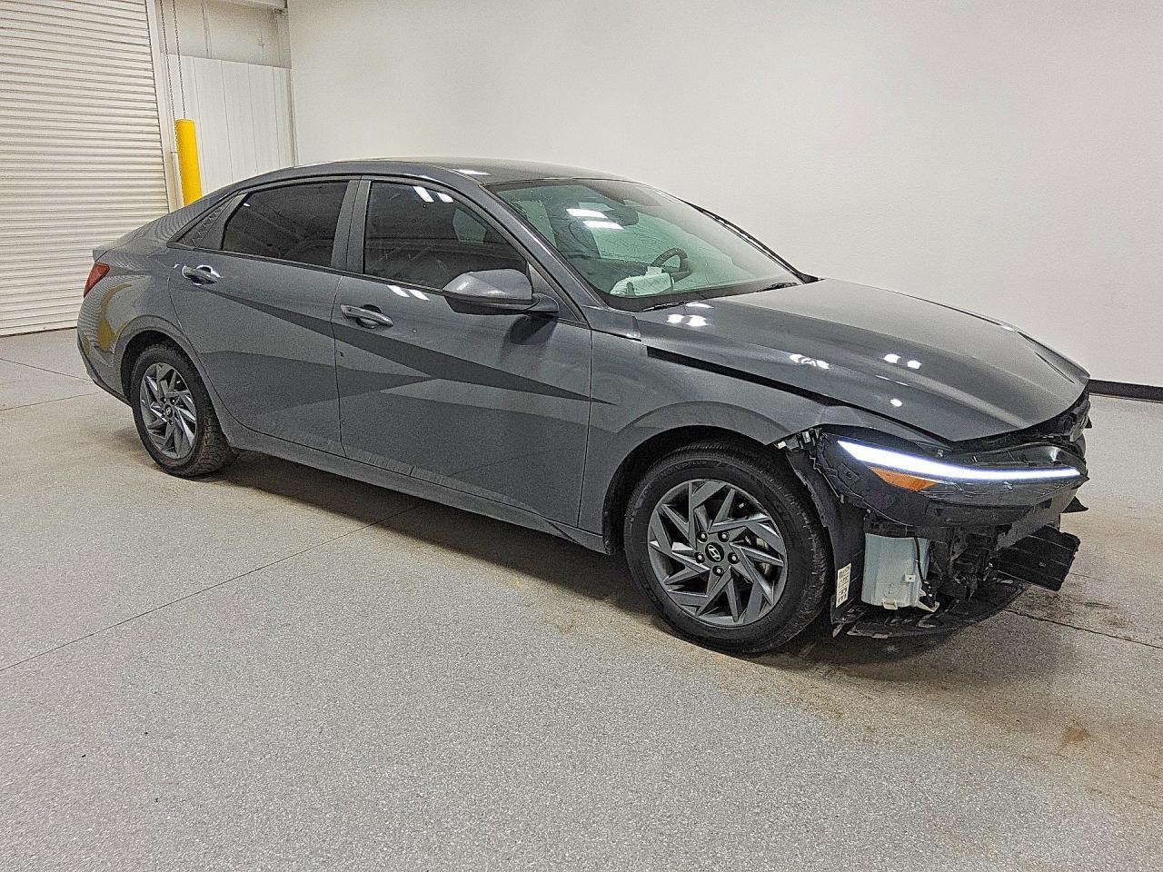 2024 Hyundai Elantra Sel - Image 4
