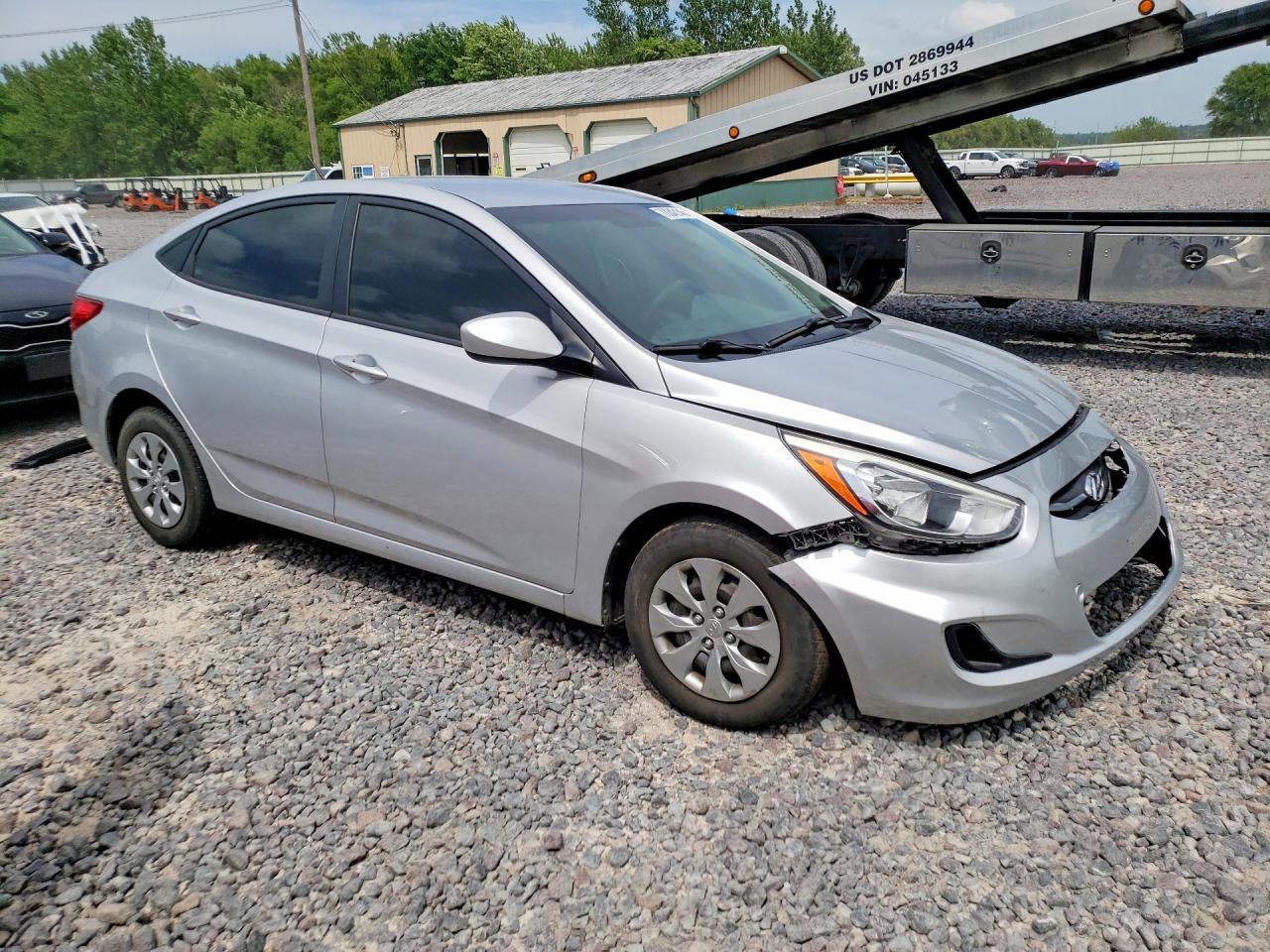2017 Hyundai Accent Se - Фото 4