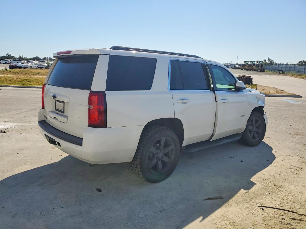 2016 Chevrolet Tahoe K1500 Lt - Image 3