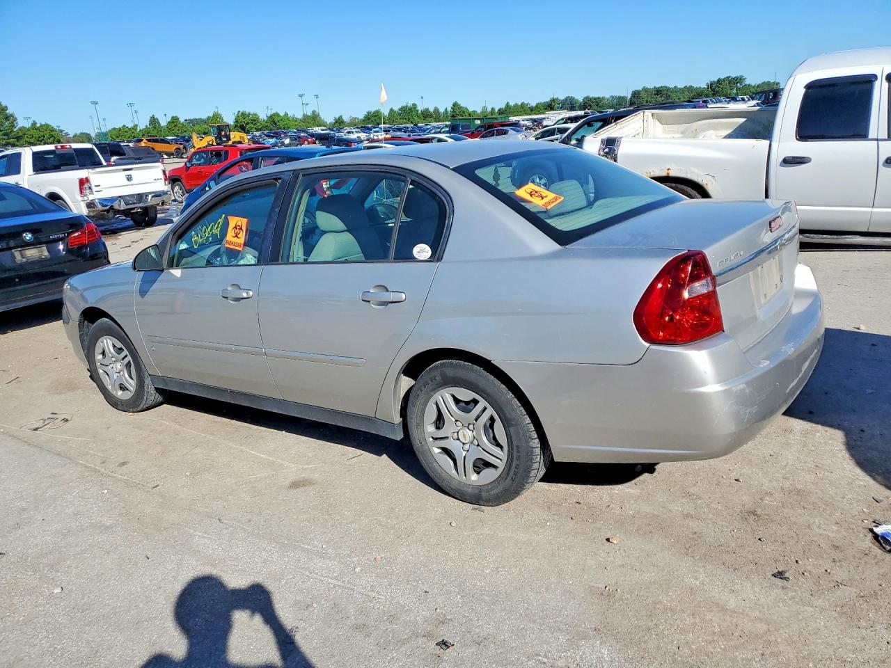 2006 Chevrolet Malibu Ls - Фото 2