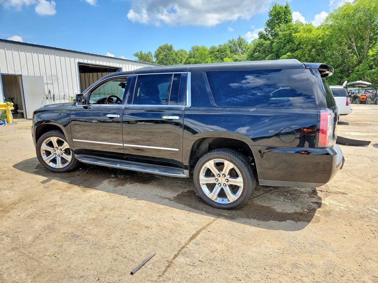 2015 GMC Yukon Xl C1500 Sle - Image 2