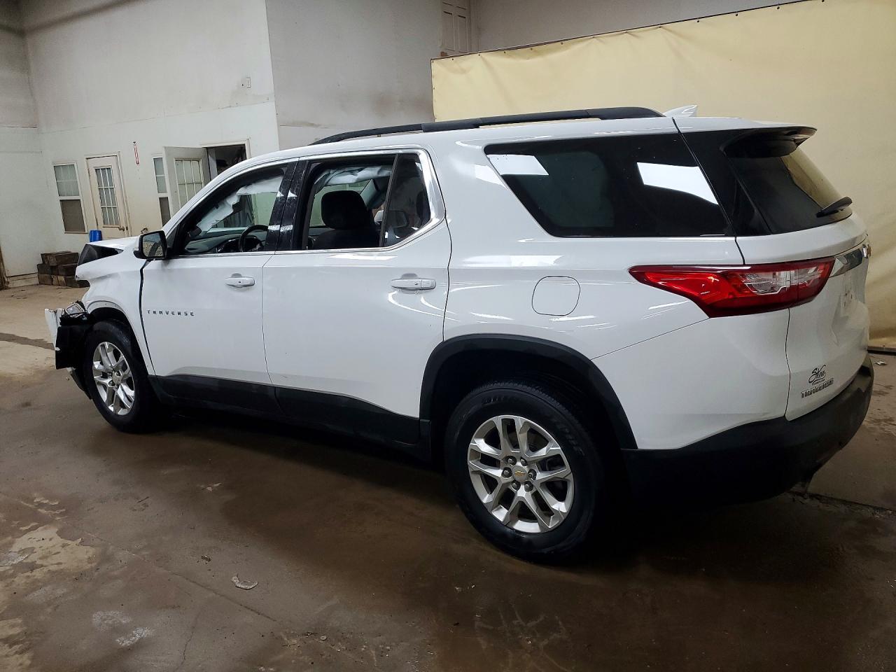 2021 Chevrolet Traverse Lt - Image 2