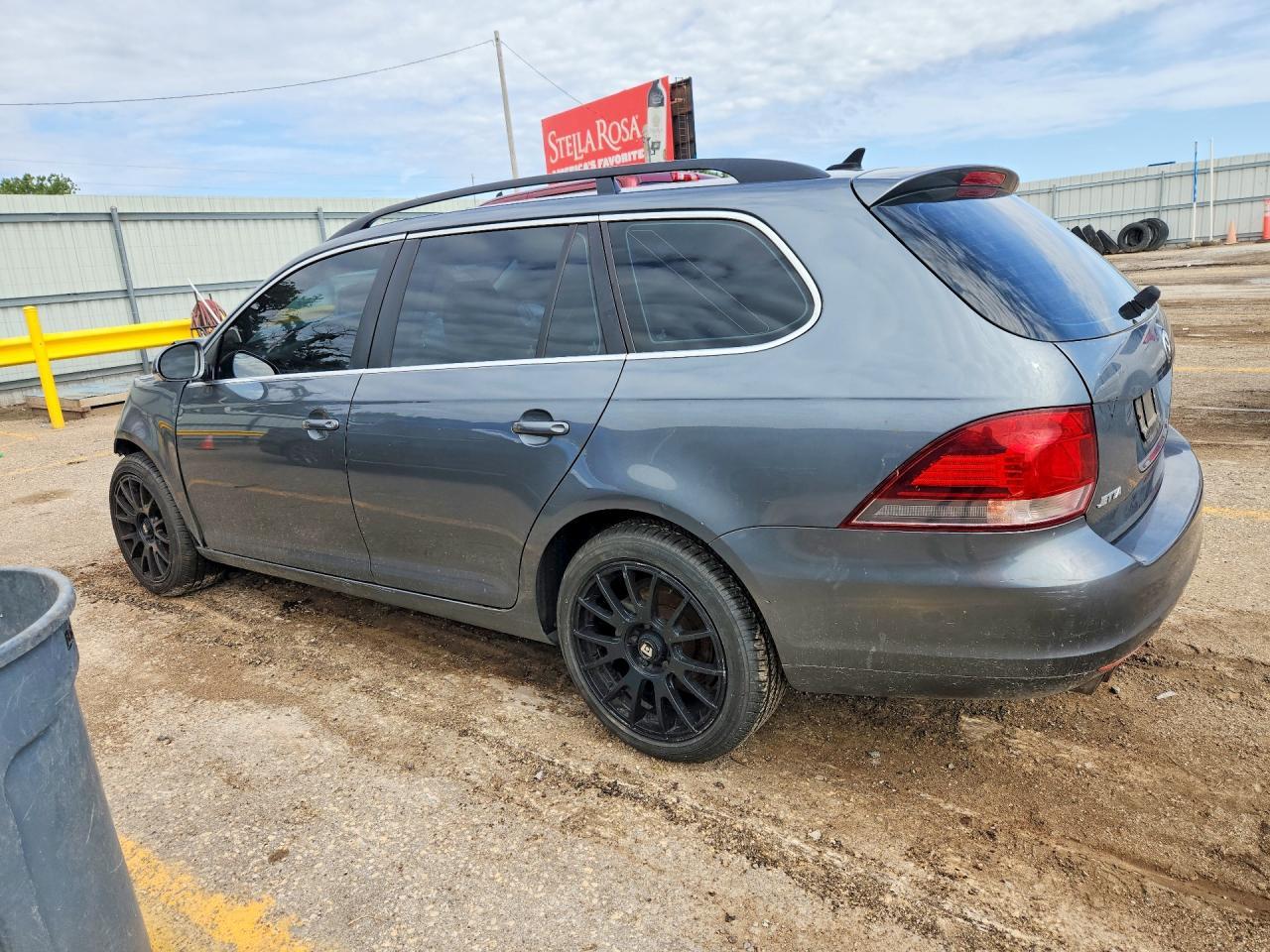 2011 Volkswagen Jetta Tdi - Image 2