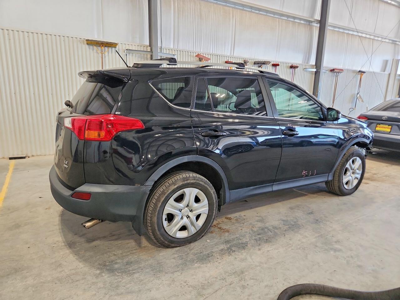 2015 Toyota Rav4 Le - Фото 3