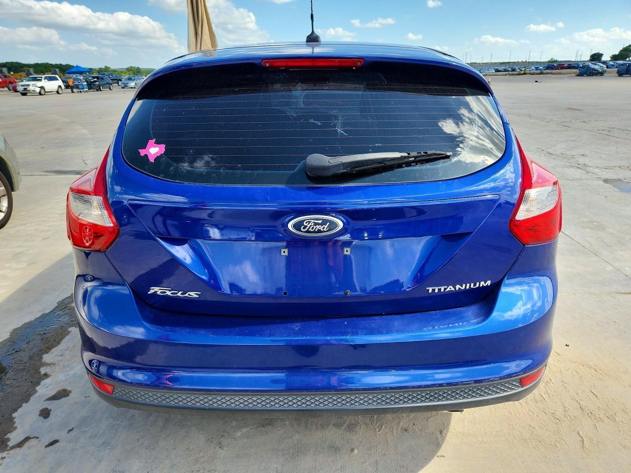 2012 Ford Focus Titanium - Image 6