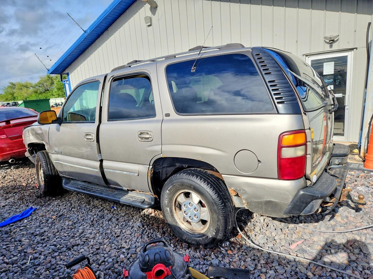 2001 Chevrolet Tahoe K1500 - Фото 2