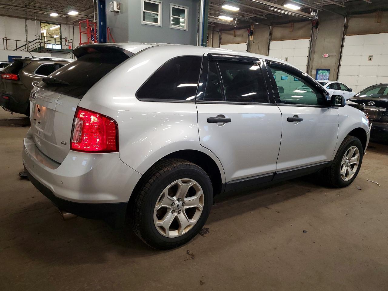 2013 Ford Edge Se - Image 3