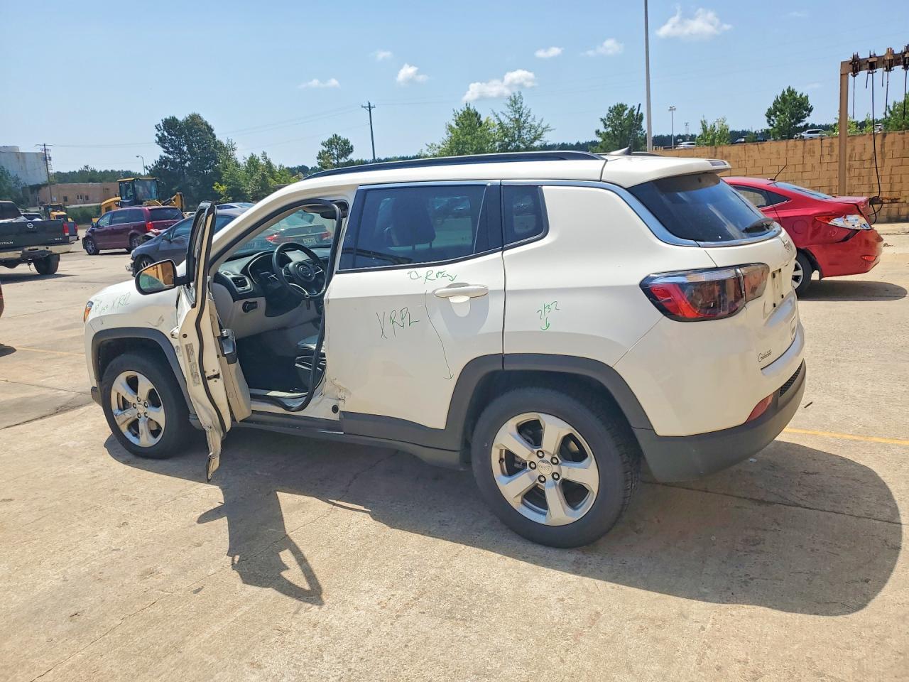 2021 Jeep Compass Latitude - Image 2
