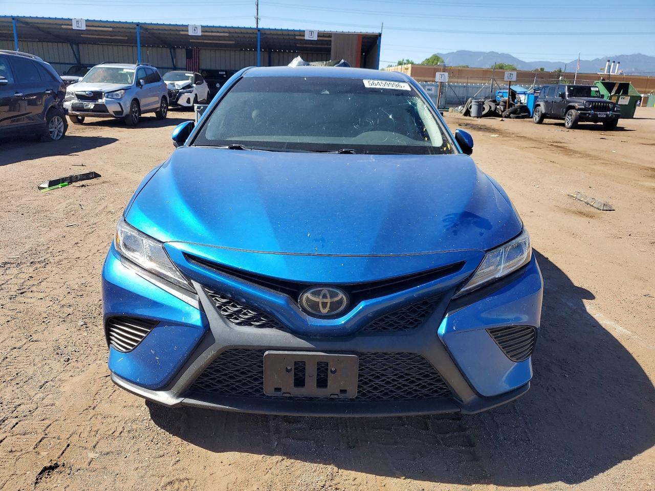 2020 Toyota Camry Se - Фото 5
