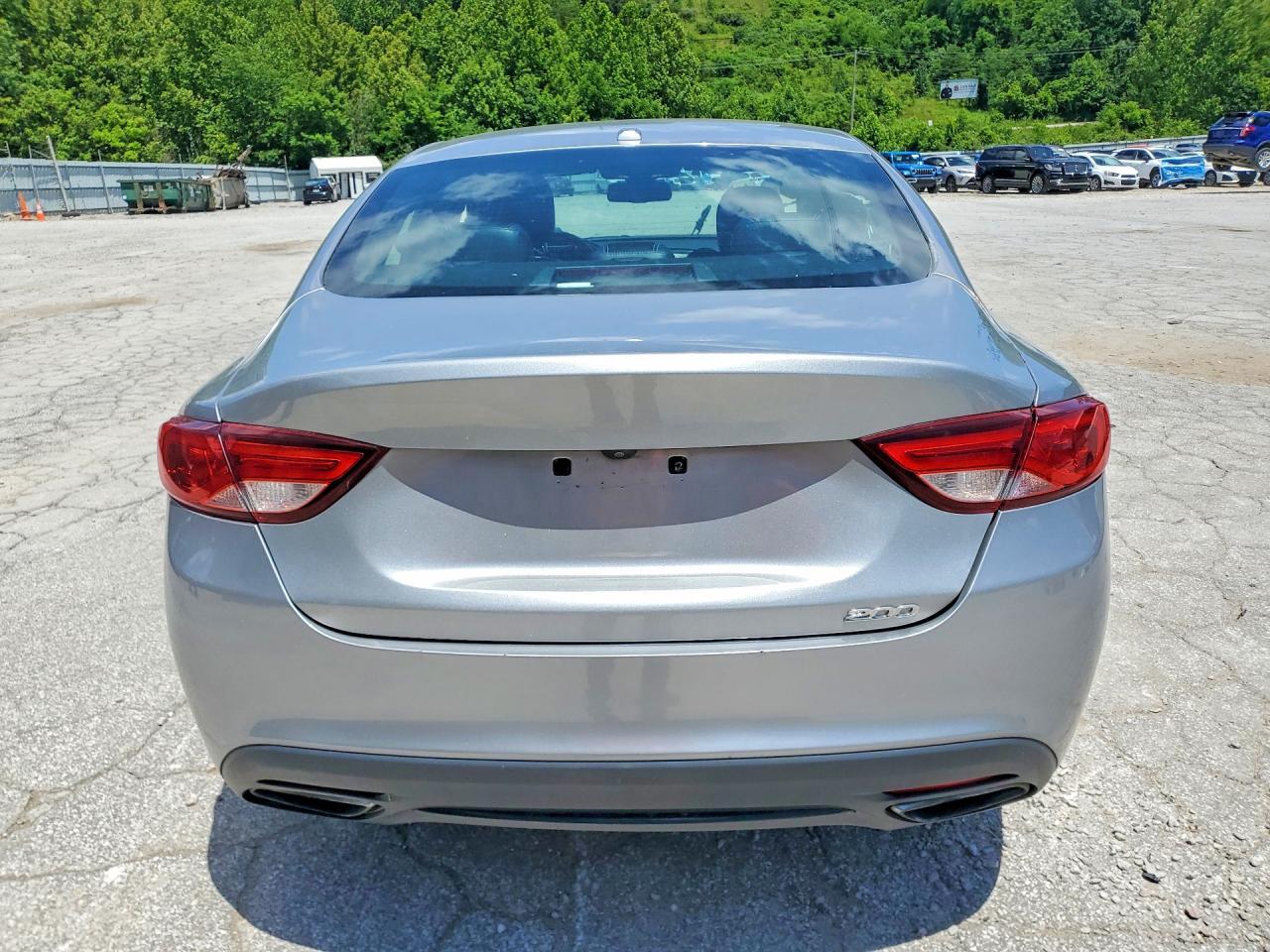 2015 Chrysler 200 S - Image 6