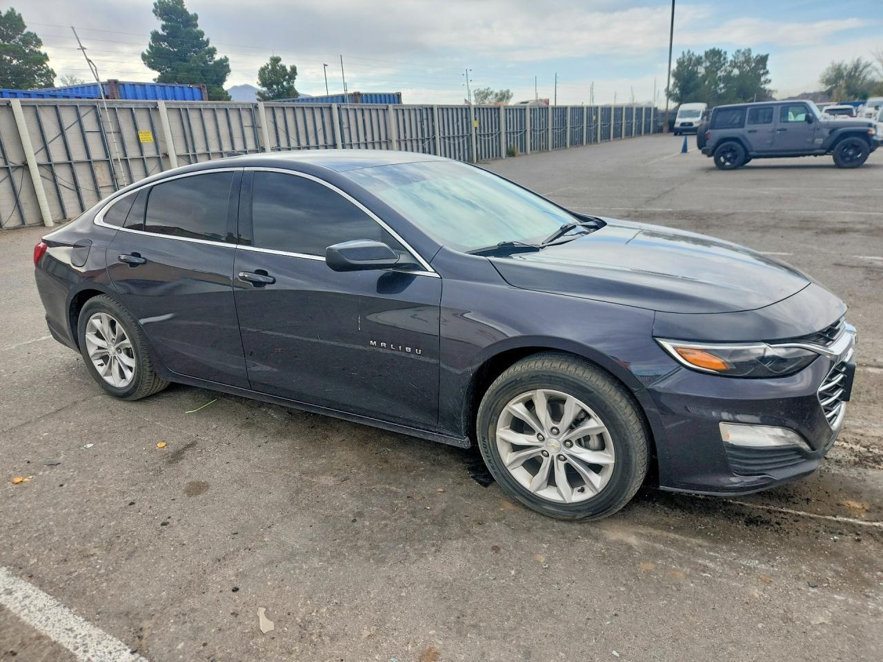 2023 Chevrolet Malibu Lt - Image 4