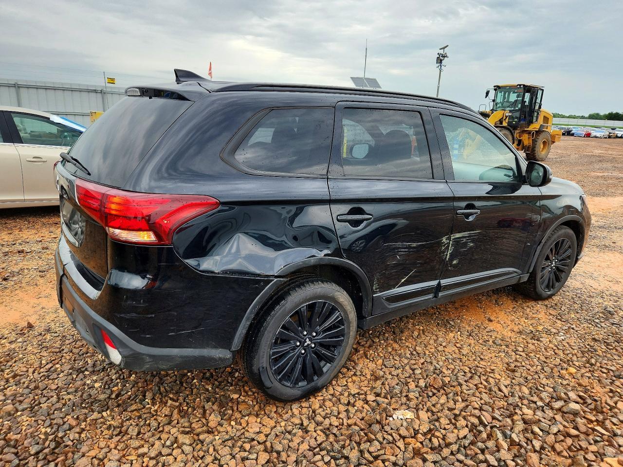 2020 Mitsubishi Outlander Se - Фото 3