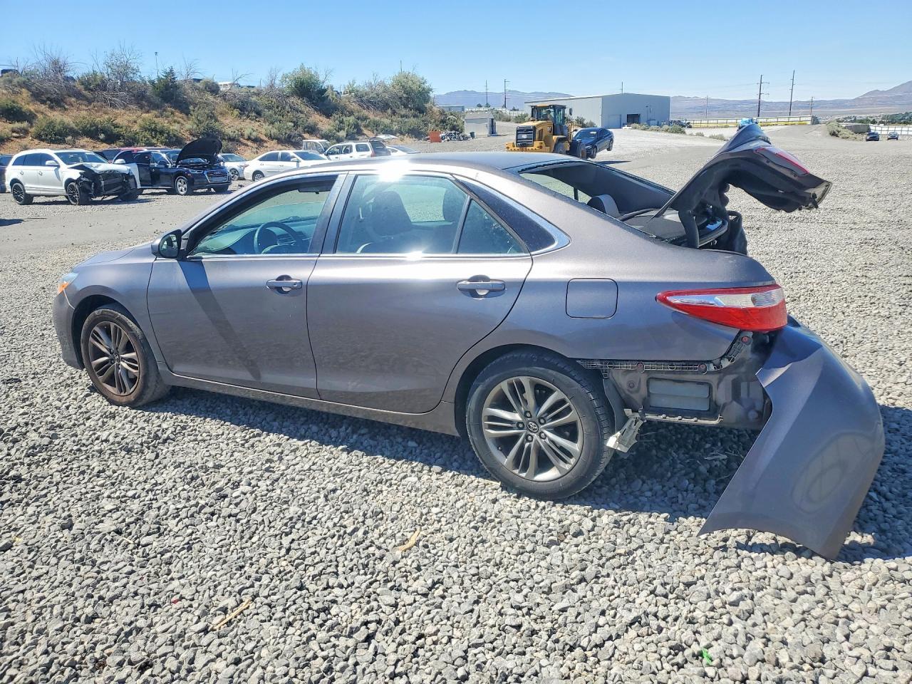 2016 Toyota Camry Se - Image 2