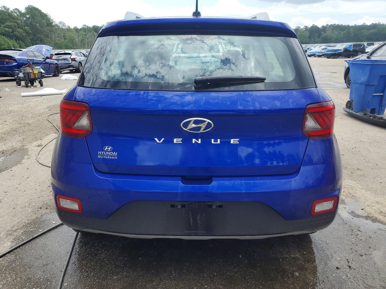 2023 Hyundai Venue Sel - Image 6