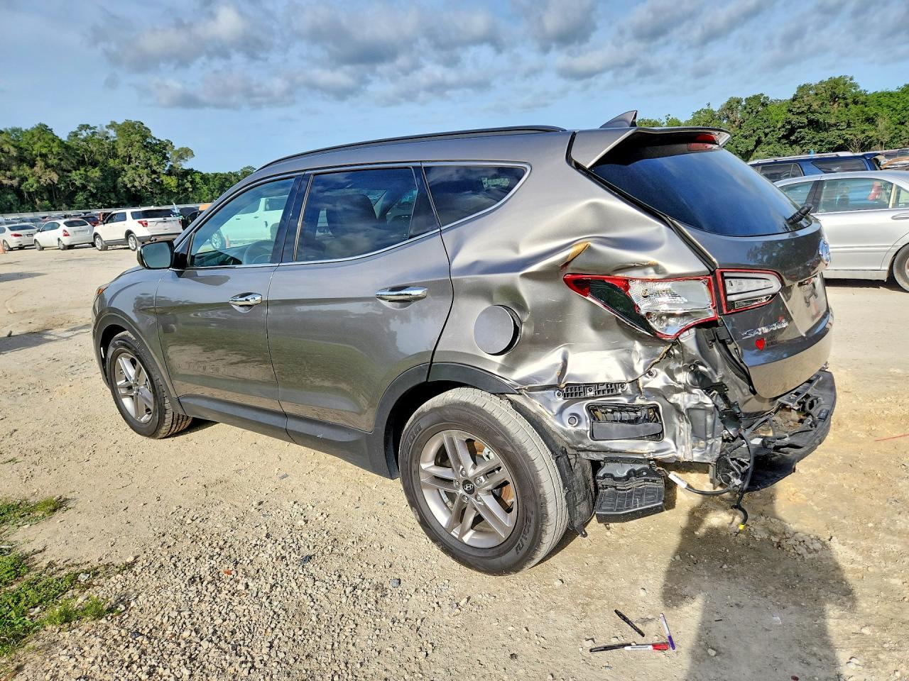 2017 Hyundai Santa Fe Sport 2.4L - Image 2