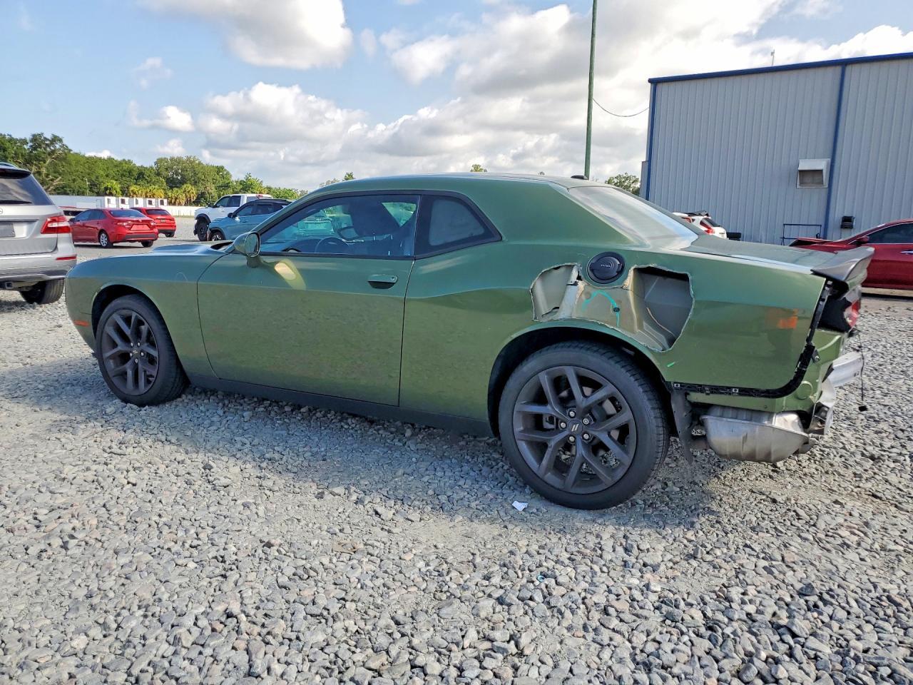 2023 Dodge Challenger Sxt - Image 2