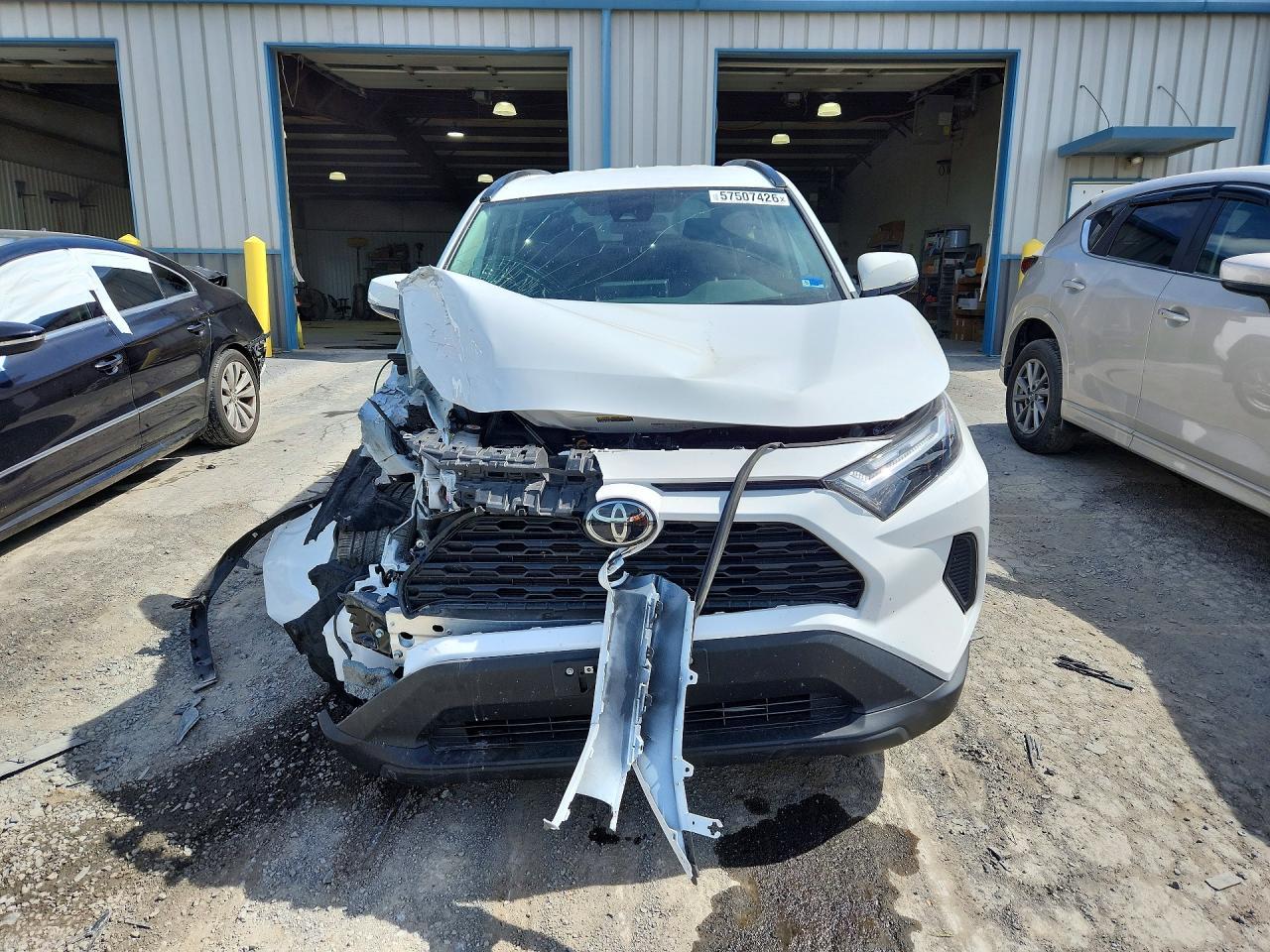 2025 Toyota Rav4 Hybrid Xle - Image 5