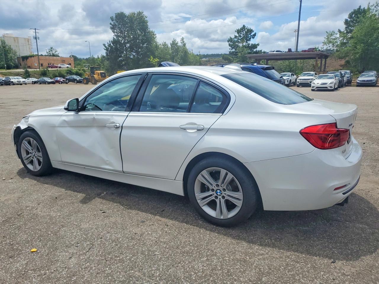 2018 BMW 330 Xi - Фото 2