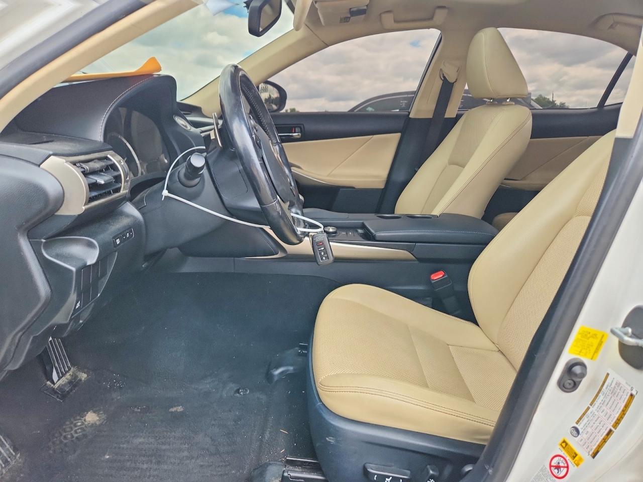 2016 Lexus Is 300 - Фото 7