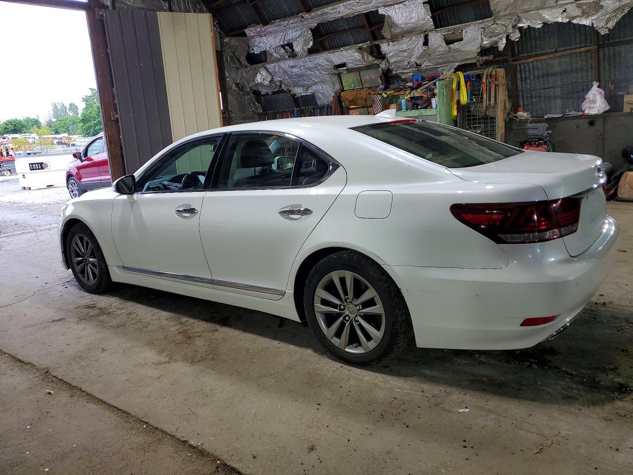 2014 Lexus Ls 460 - Image 2