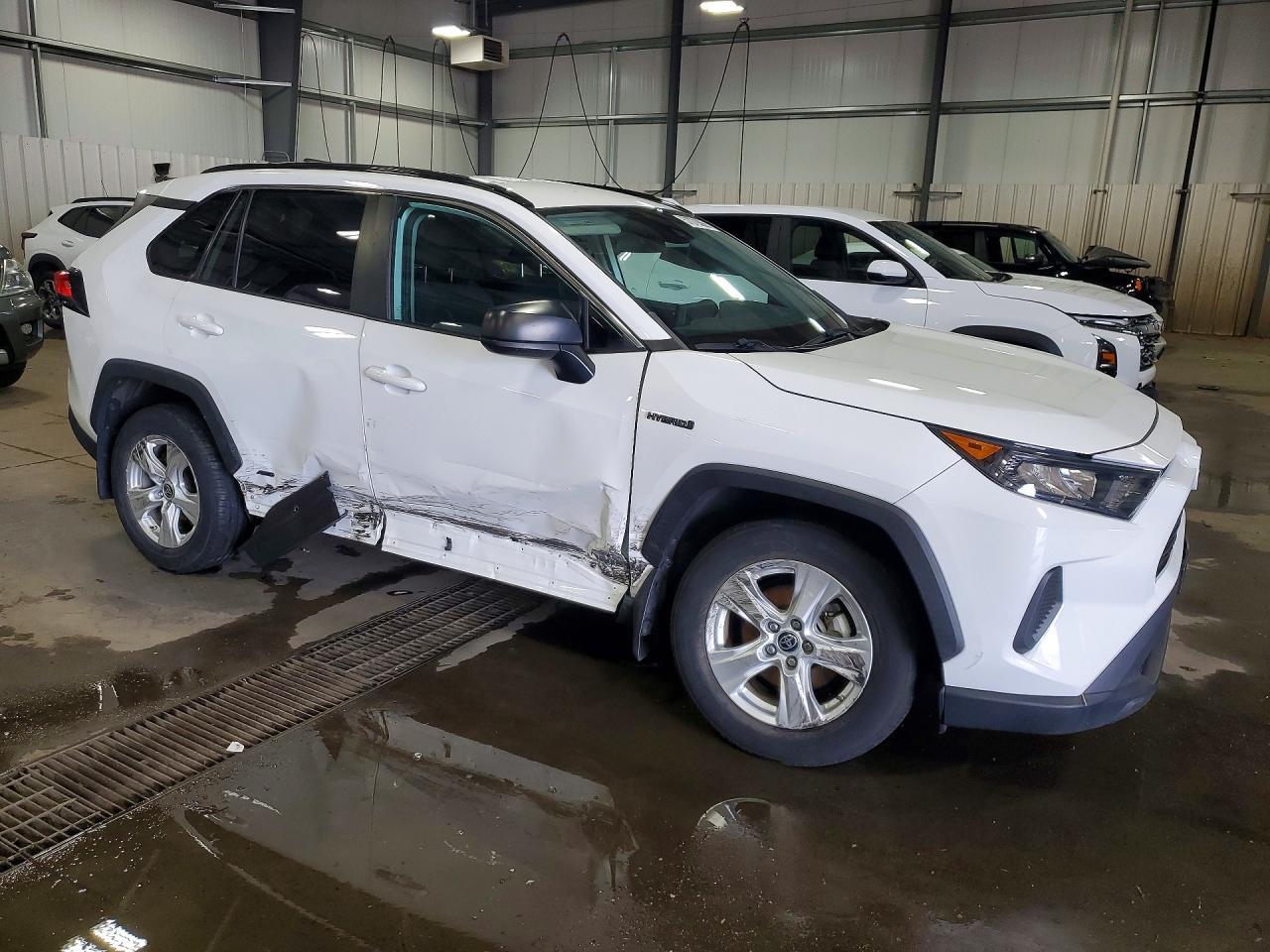 2021 Toyota Rav4 Le - Фото 4