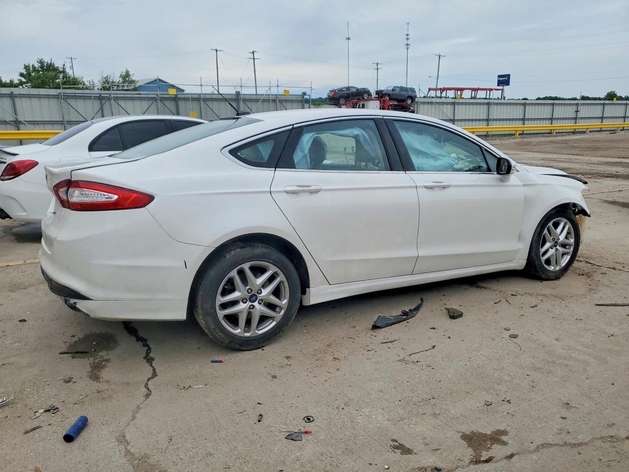 2015 Ford Fusion Se - Фото 3