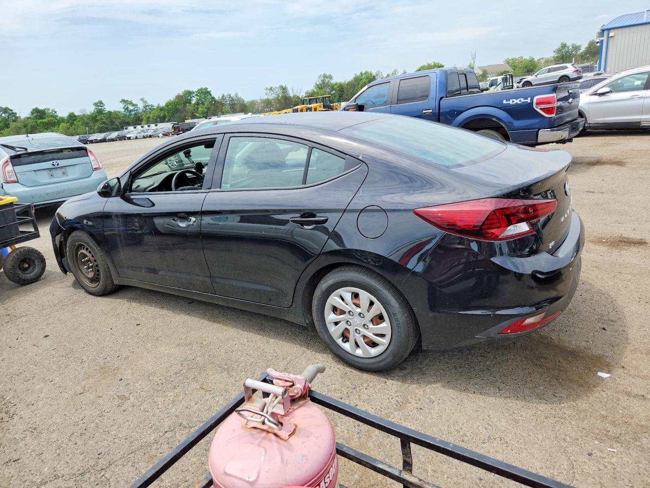2020 Hyundai Elantra Se - Фото 2