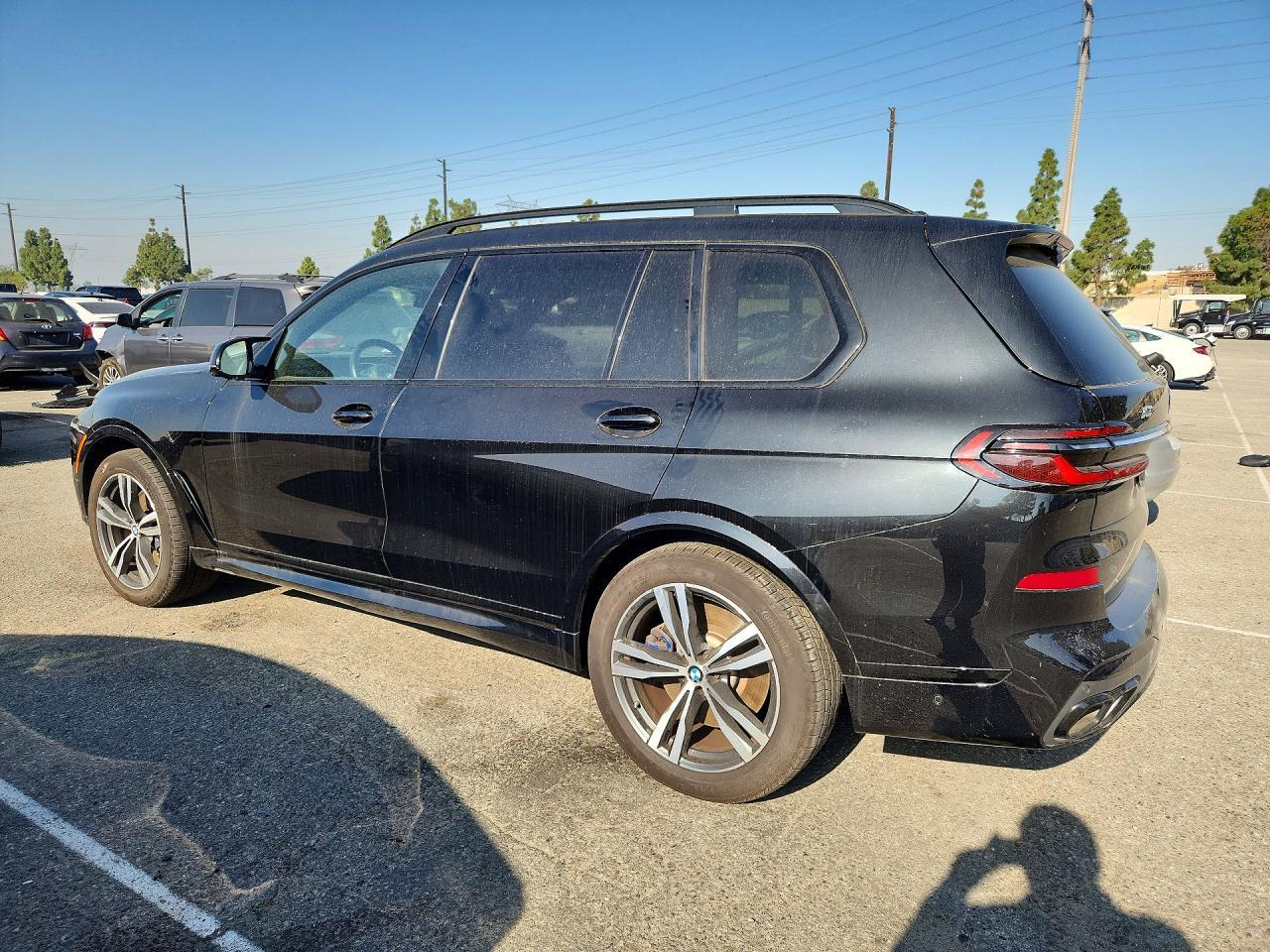 2023 BMW X7 M60I - Фото 2
