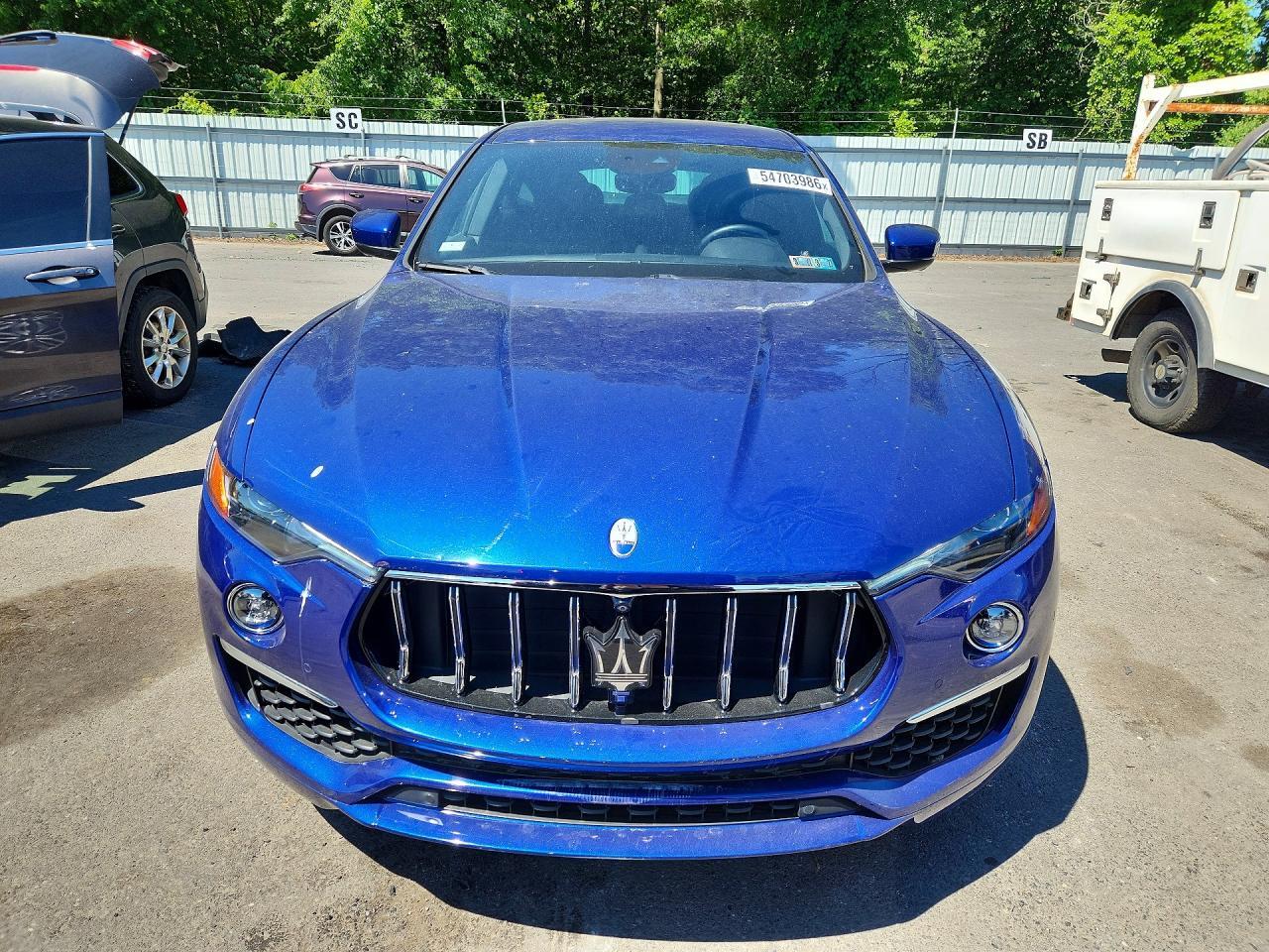 2022 Maserati Levante Base - Фото 5