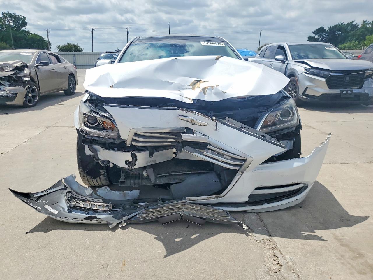 2015 Hyundai Genesis 3.8L - Image 5