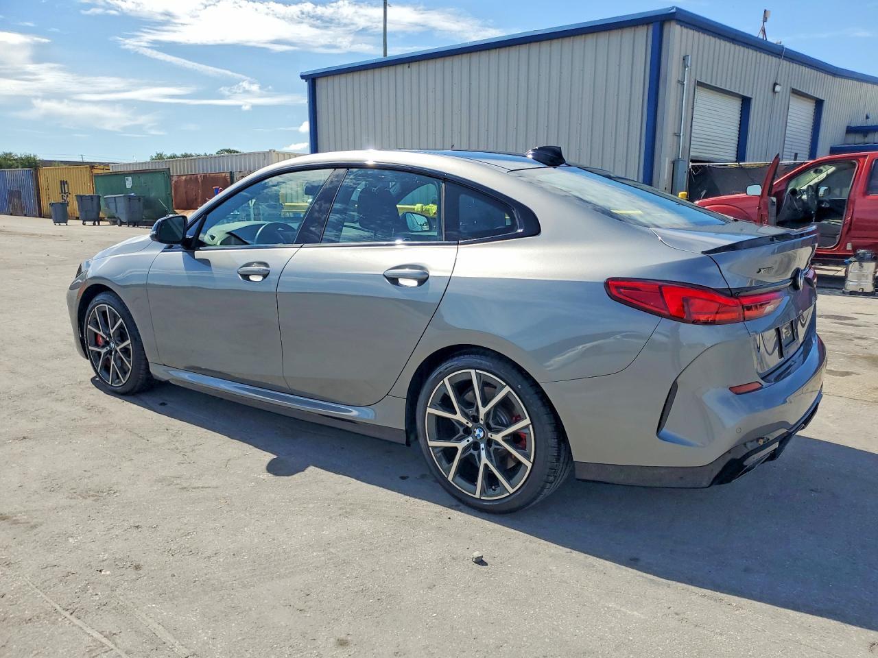 2024 BMW M235Xi - Фото 2