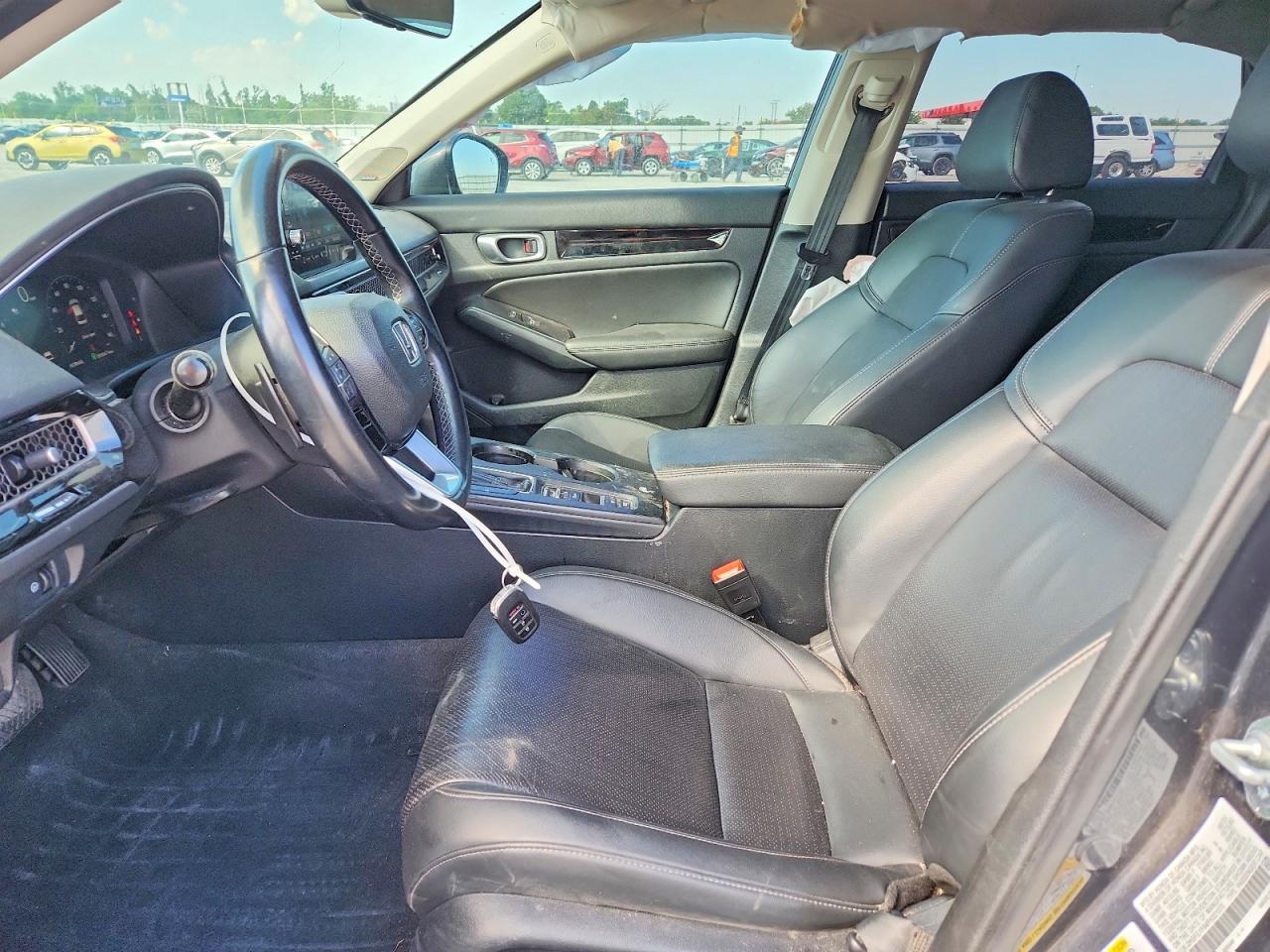 2023 Honda Civic Touring - Image 7