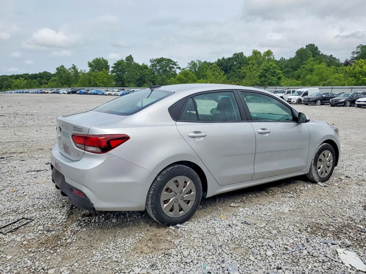 2019 Kia Rio S - Фото 3