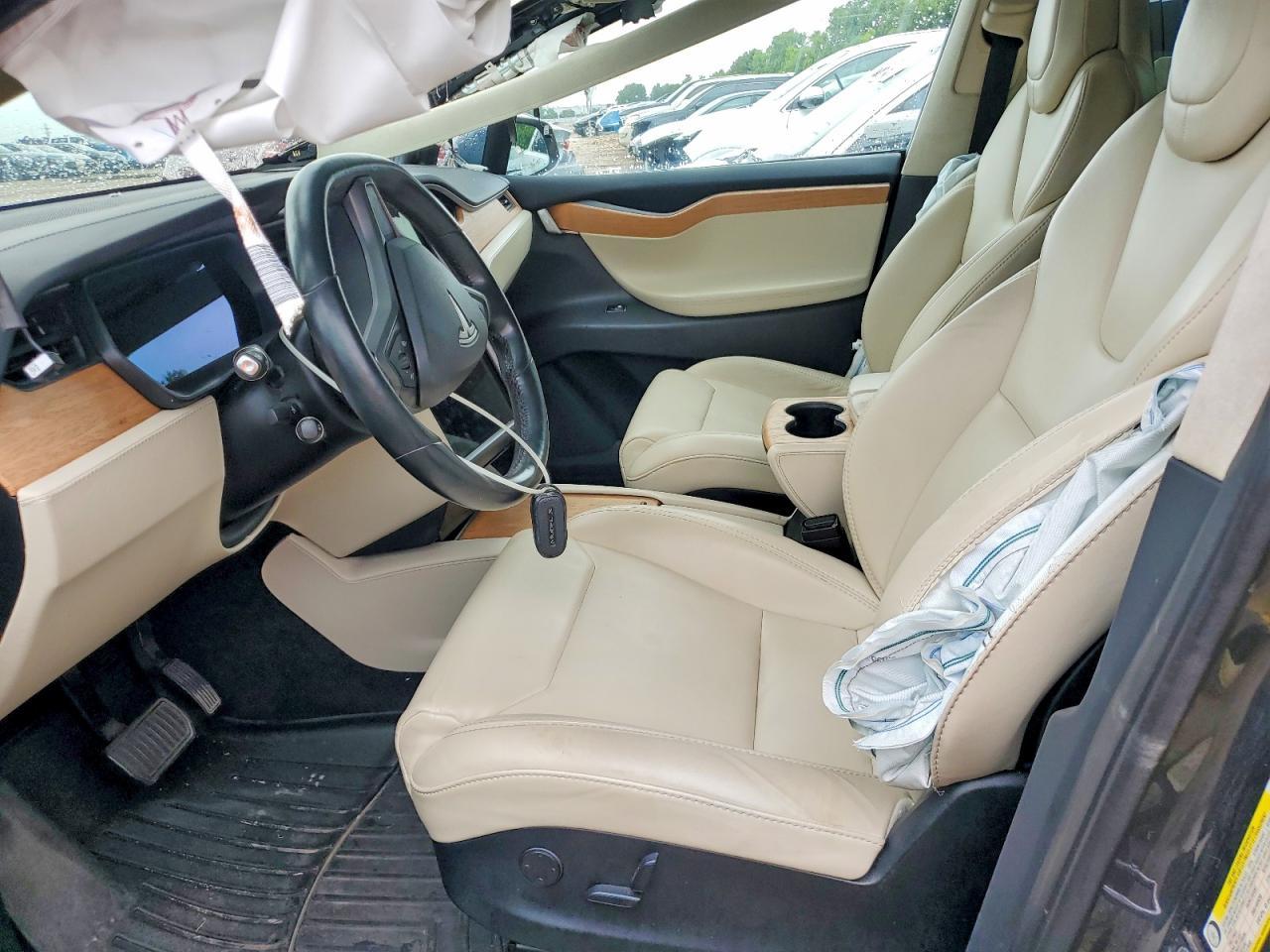 2019 Tesla Model X - Фото 7