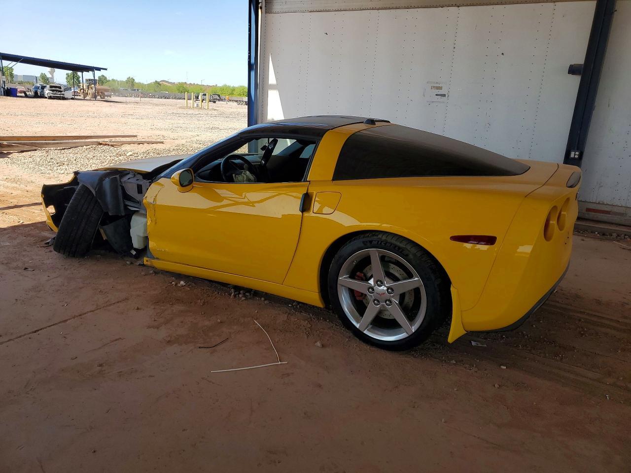2005 Chevrolet Corvette - Фото 2