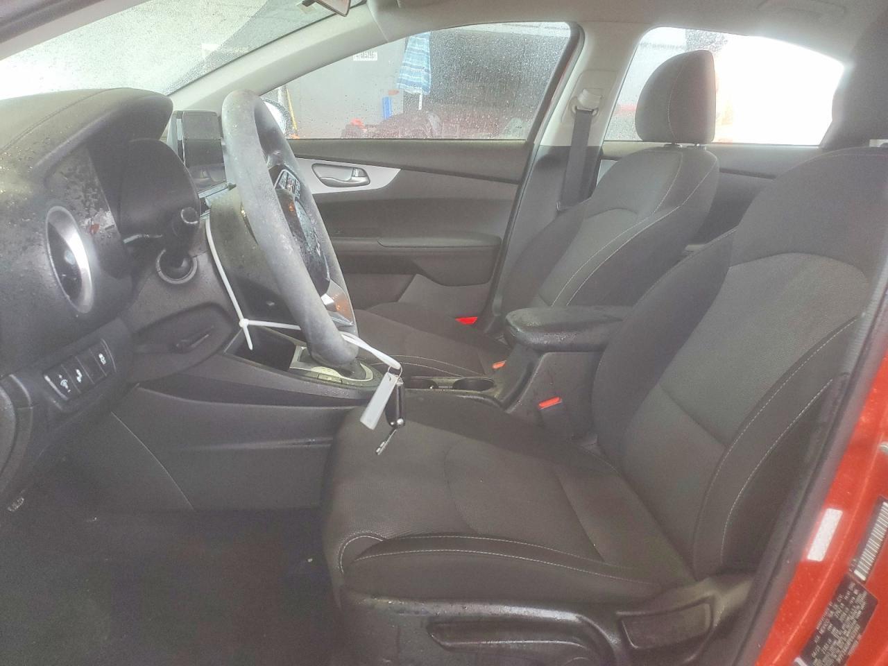 2023 Kia Forte Lxs - Image 7