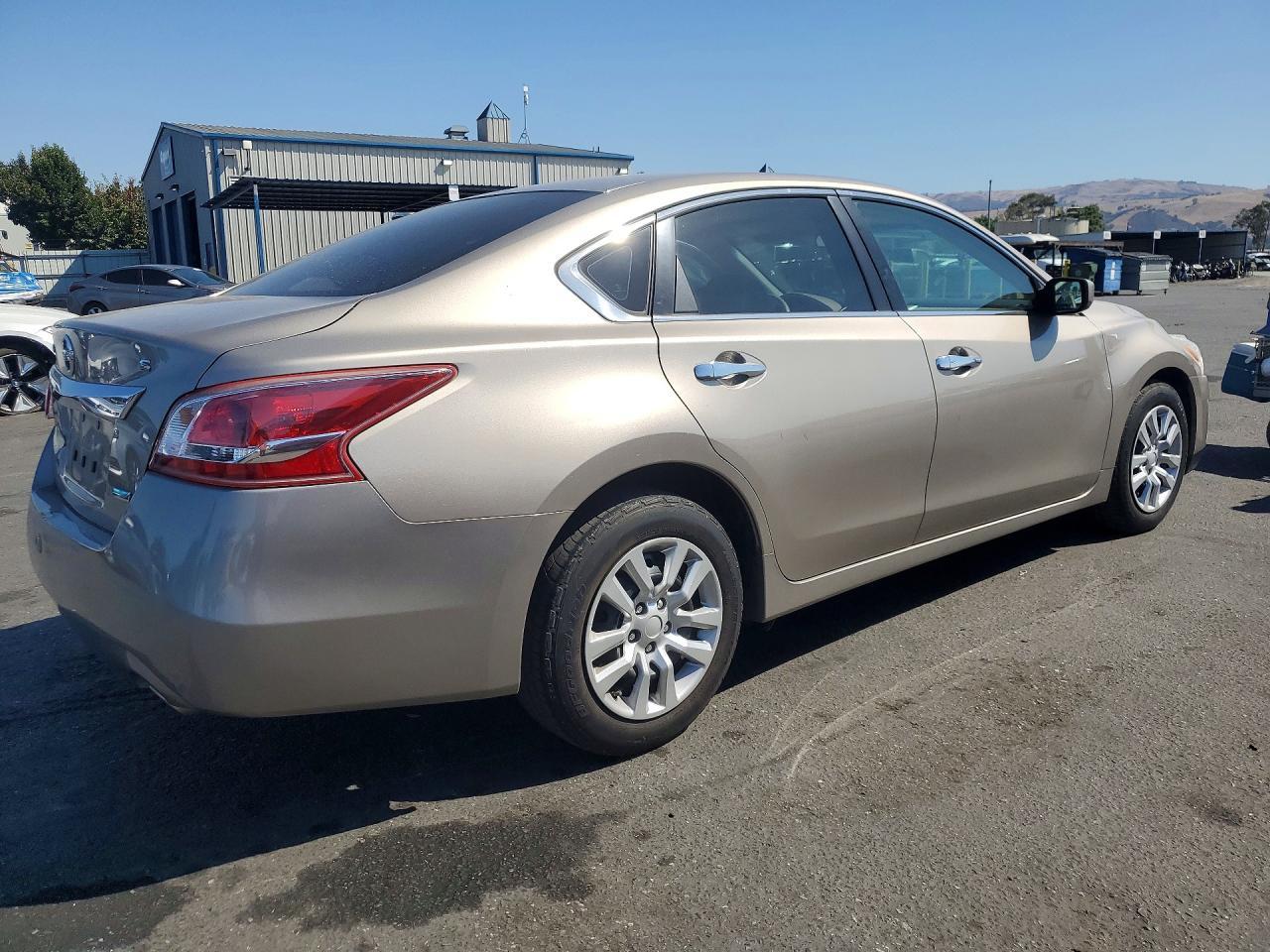 2013 Nissan Altima 2.5 - Фото 3