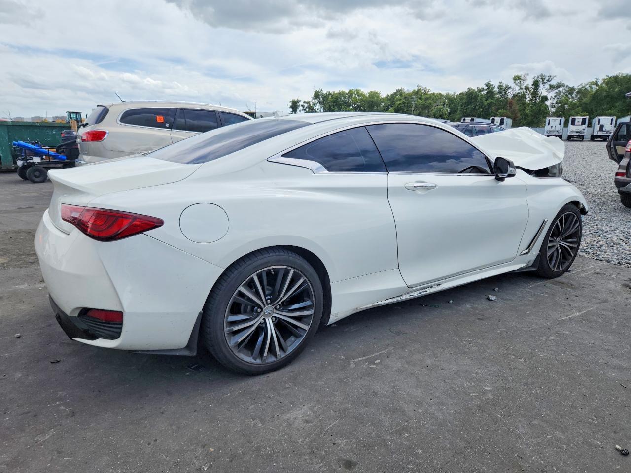 2018 Infiniti Q60 - Фото 3