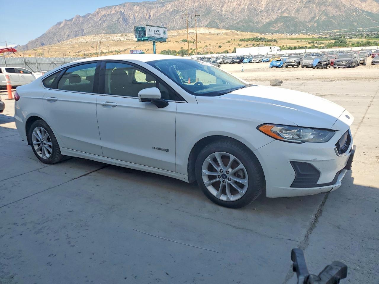 2019 Ford Fusion Se - Фото 4