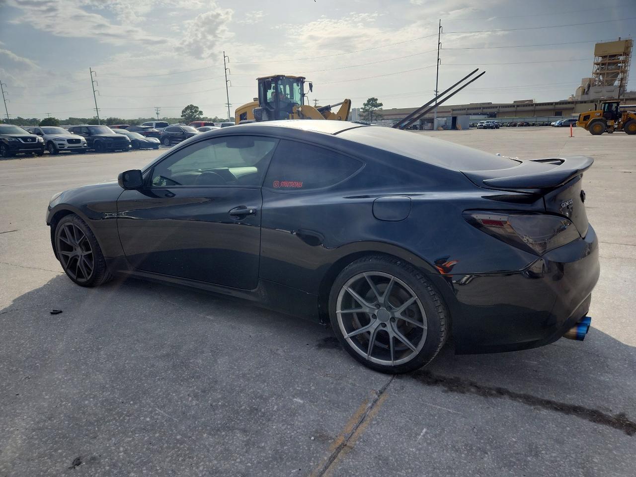 2013 Hyundai Genesis Coupe 2.0T - Фото 2