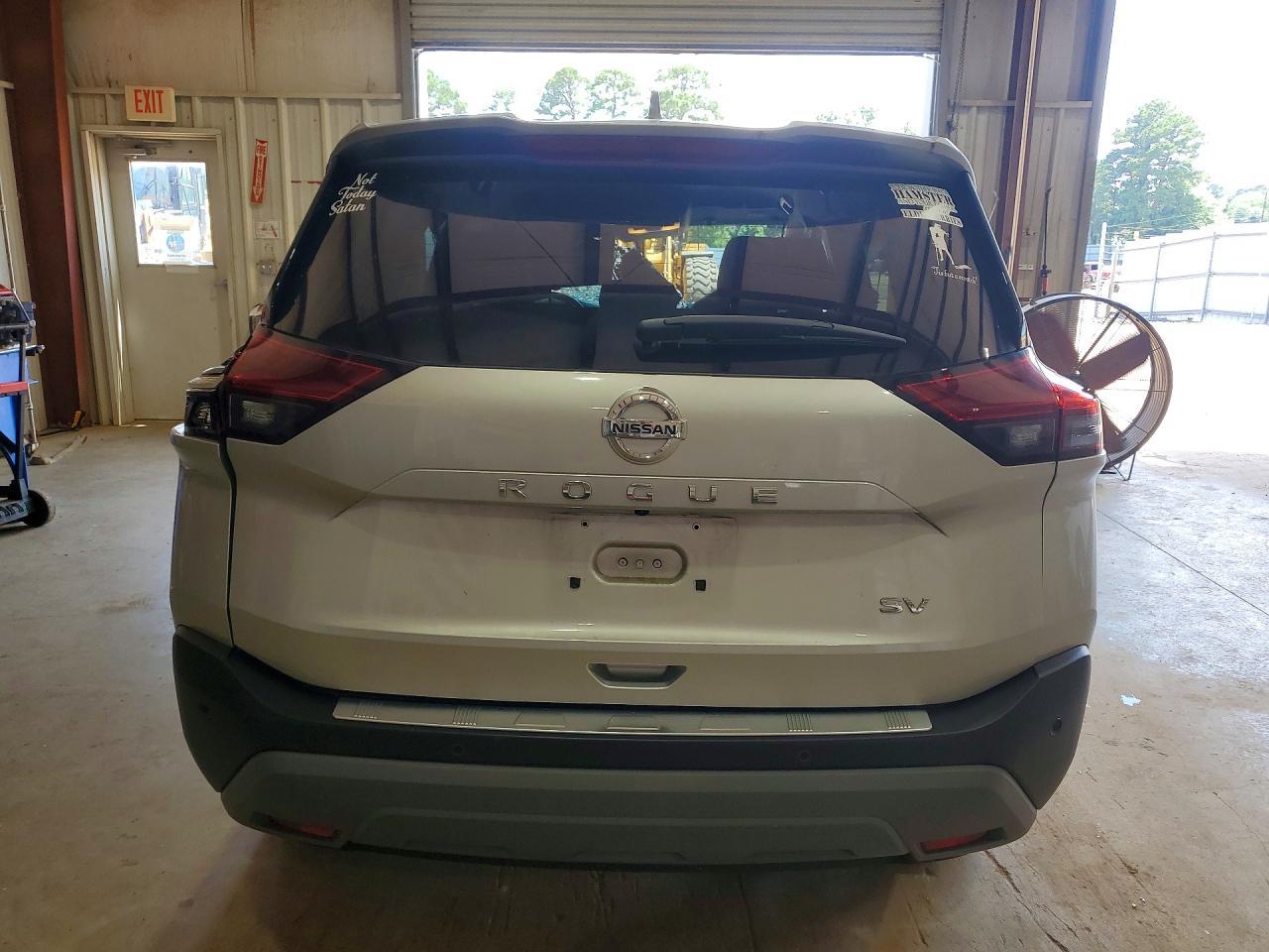 2021 Nissan Rogue Sv - Image 6