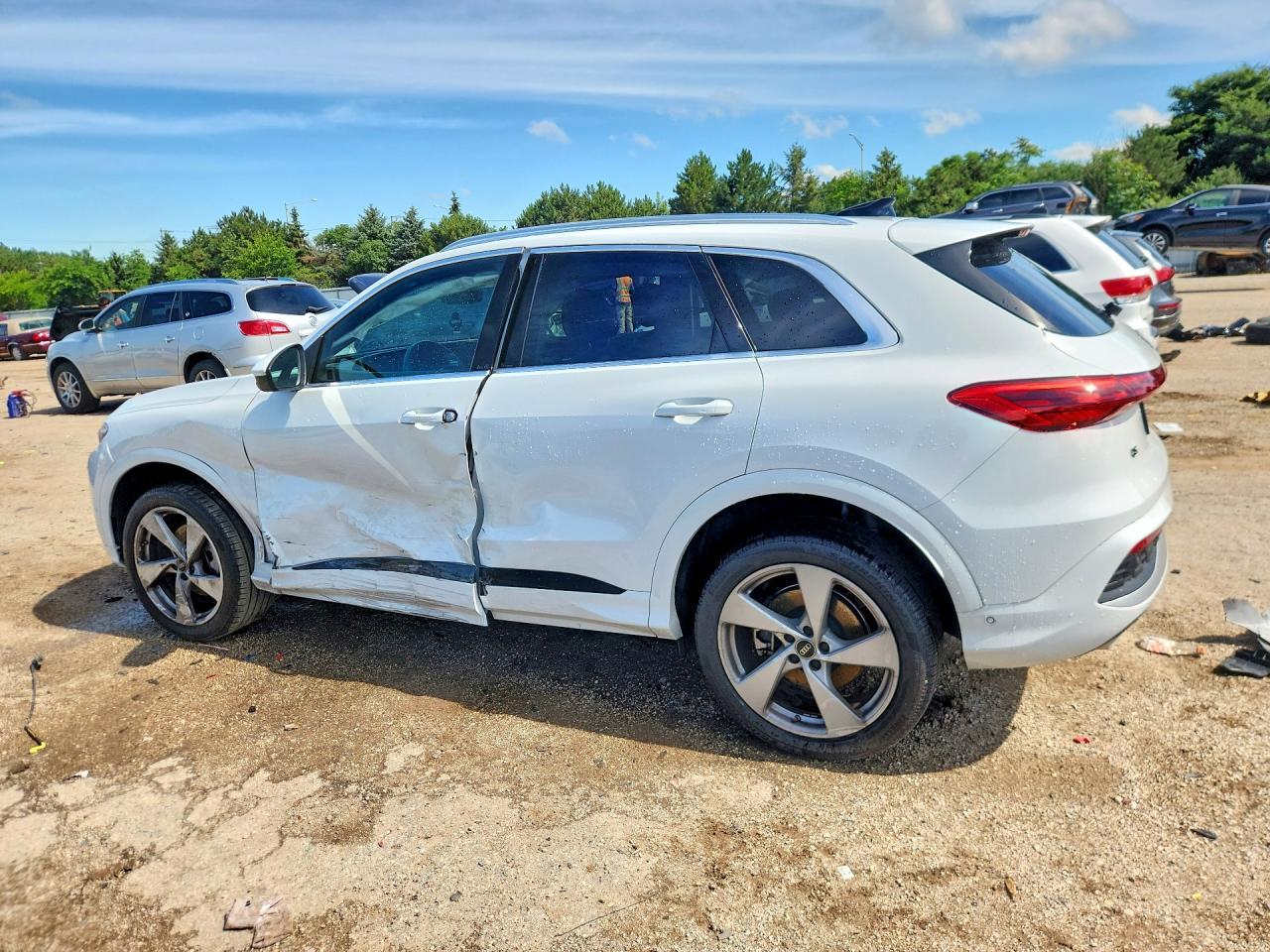 2025 Audi Q5 Premium Plus - Фото 2