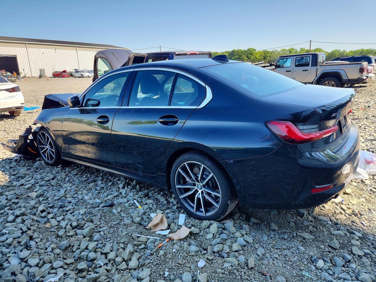 2019 BMW 330Xi - Image 2
